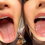 W痴女に超絶淫語で唾責めされる僕