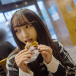 素人女子大生【限定】ゆらちゃん20歳 芸能界入りを夢見る美人JDに知り合いの業界人を紹介して枕営業している現場を激撮しちゃいました！！